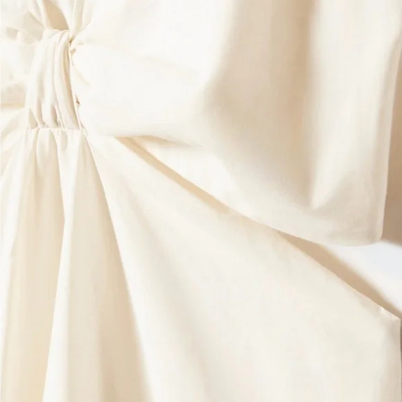 Elegant Cream Sleeveless Dress - Picture 4 of 7